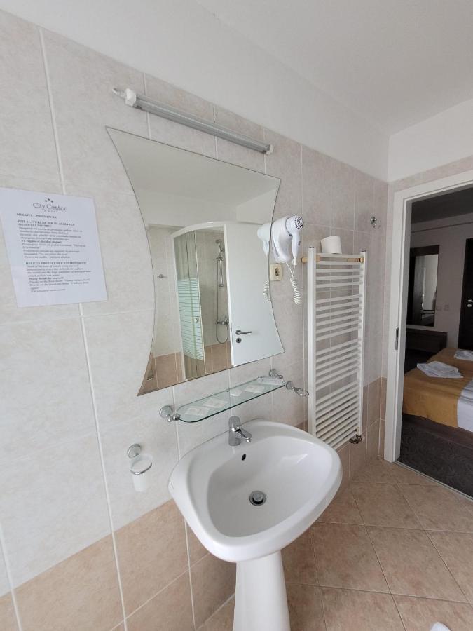 Hotel City Center Брашов Экстерьер фото